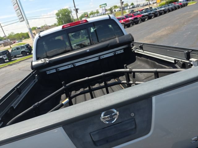 Used 2015 Nissan Frontier SL w/ Moonroof Package AWD/4WD image 7