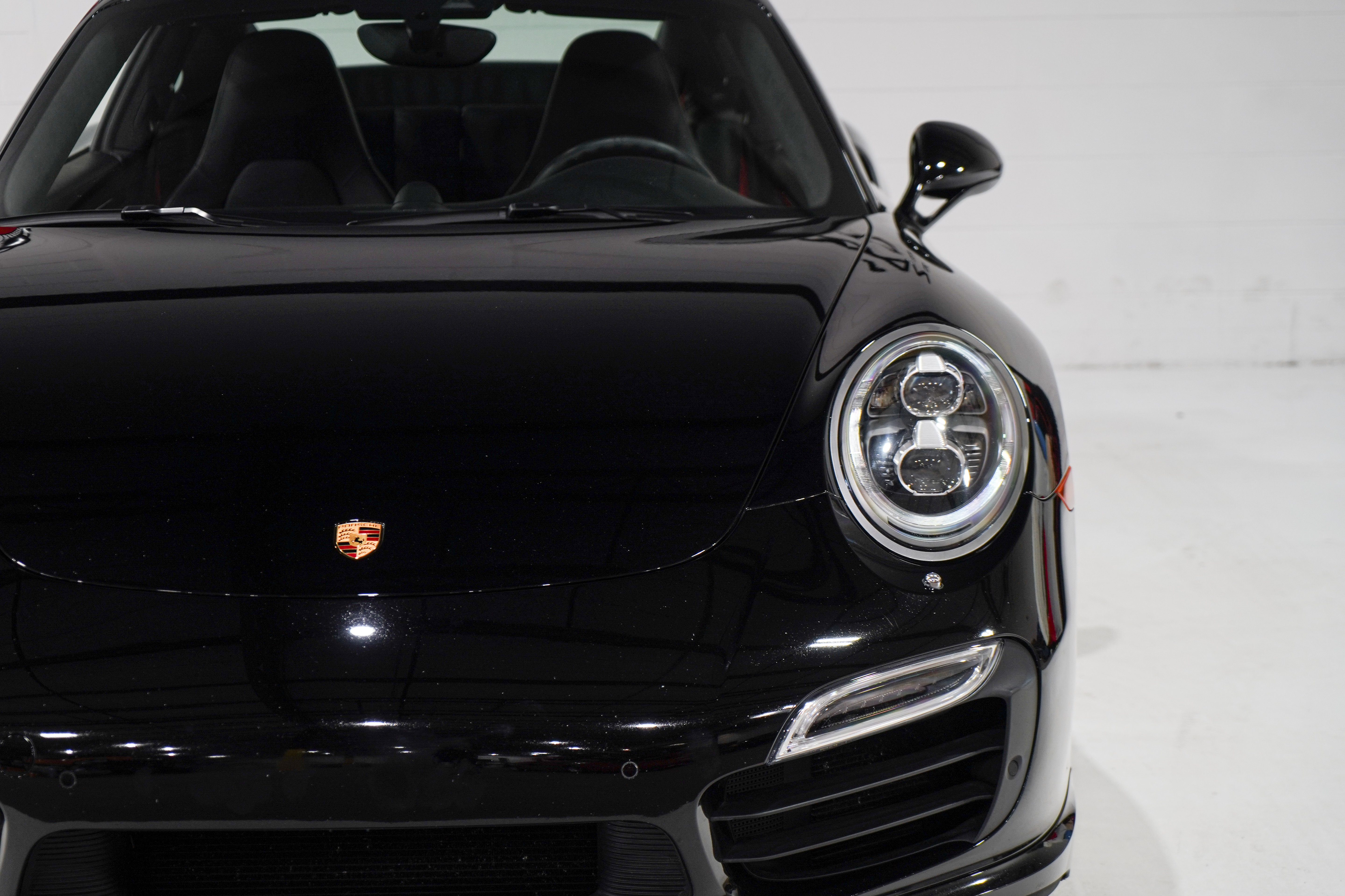 Used 2014 Porsche 911 Turbo S AWD/4WD image 28