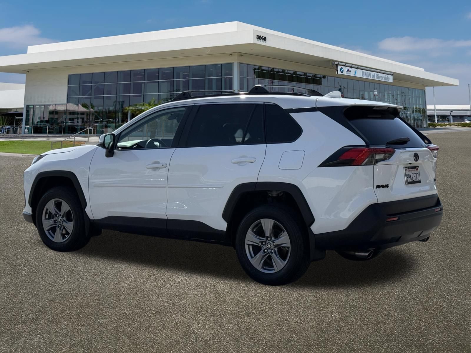 Used 2024 Toyota RAV4 XLE w/ Convenience Package FWD image 7
