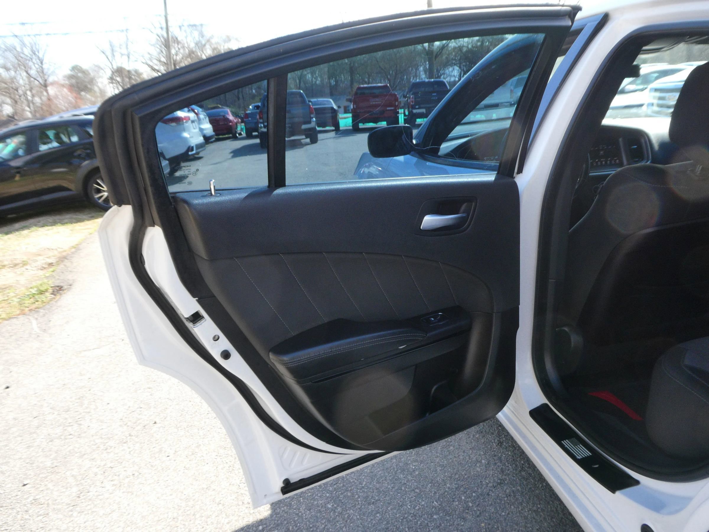 Used 2019 Dodge Charger SXT w/ Plus Group image 26