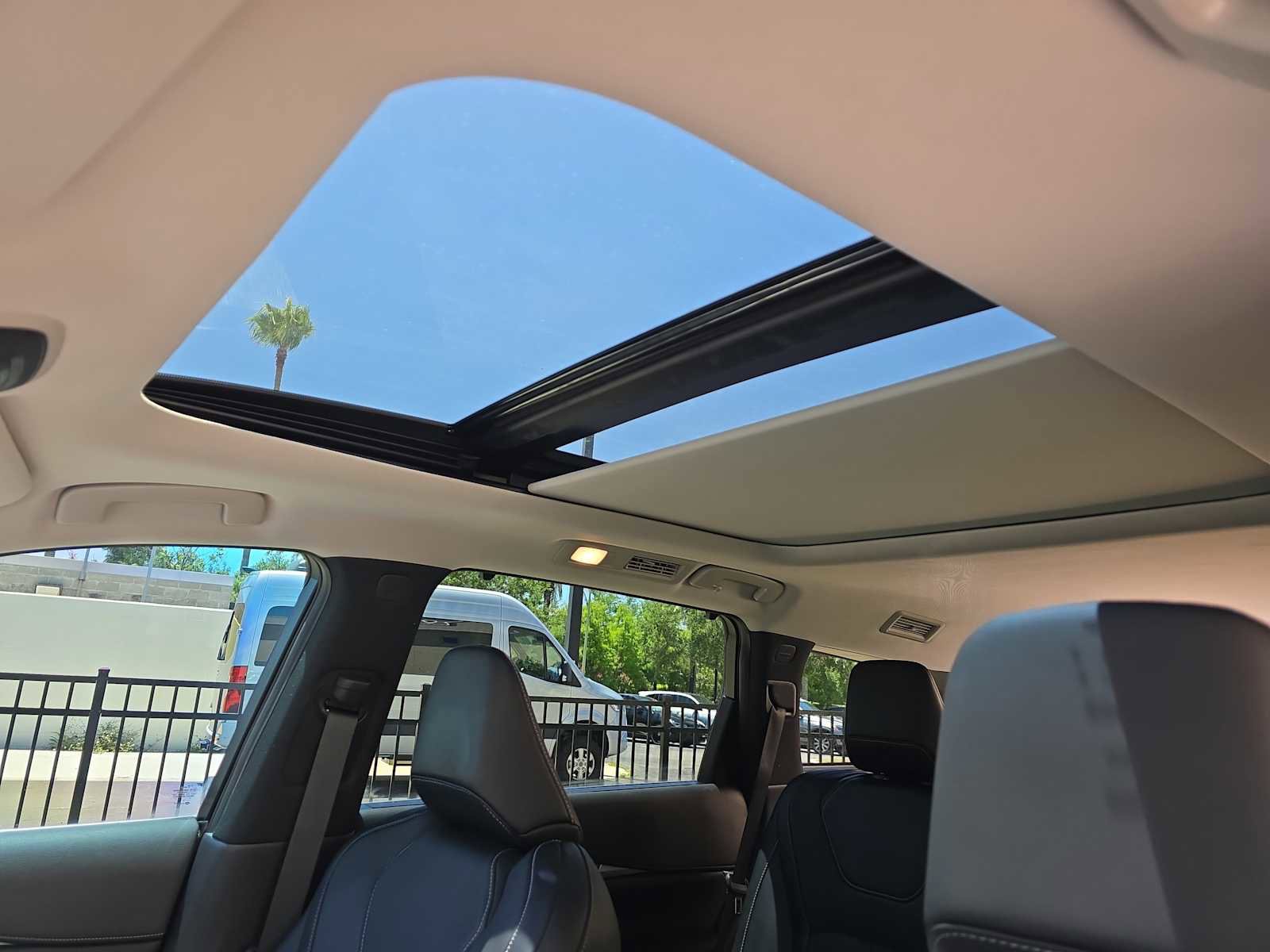 Certified 2023 INFINITI QX60 Luxe w/ Cargo Package FWD image 25