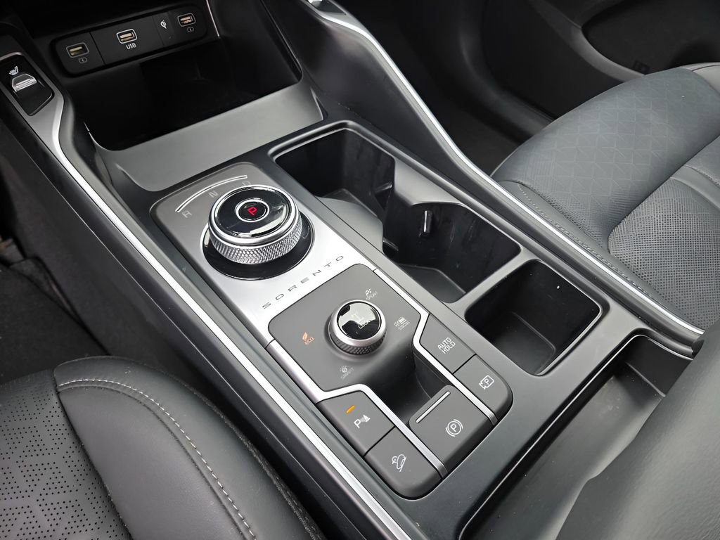 Used 2024 Kia Sorento EX image 23