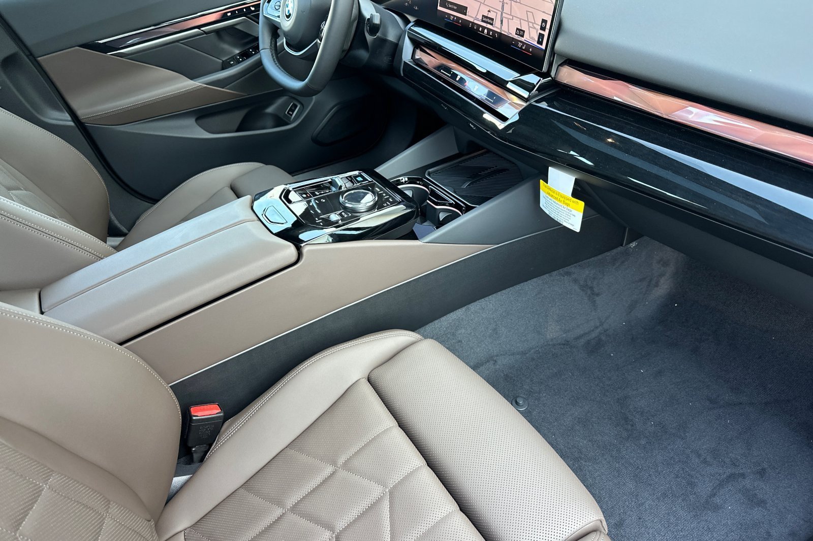 New 2027 BMW i5 eDrive40 w/ Premium Package RWD image 14