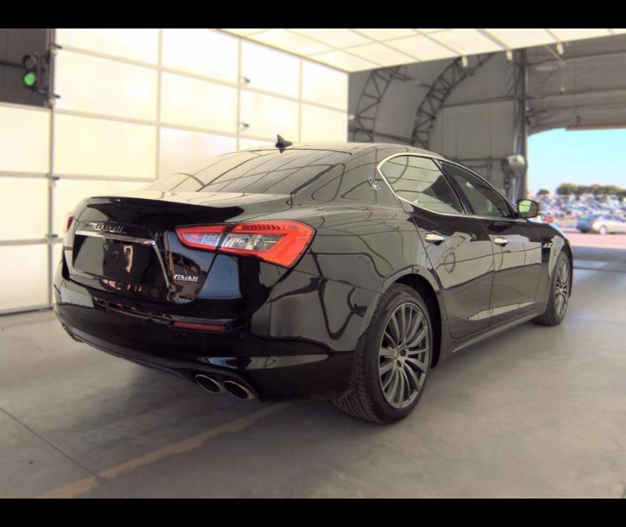 Used 2018 Maserati Ghibli RWD image 9