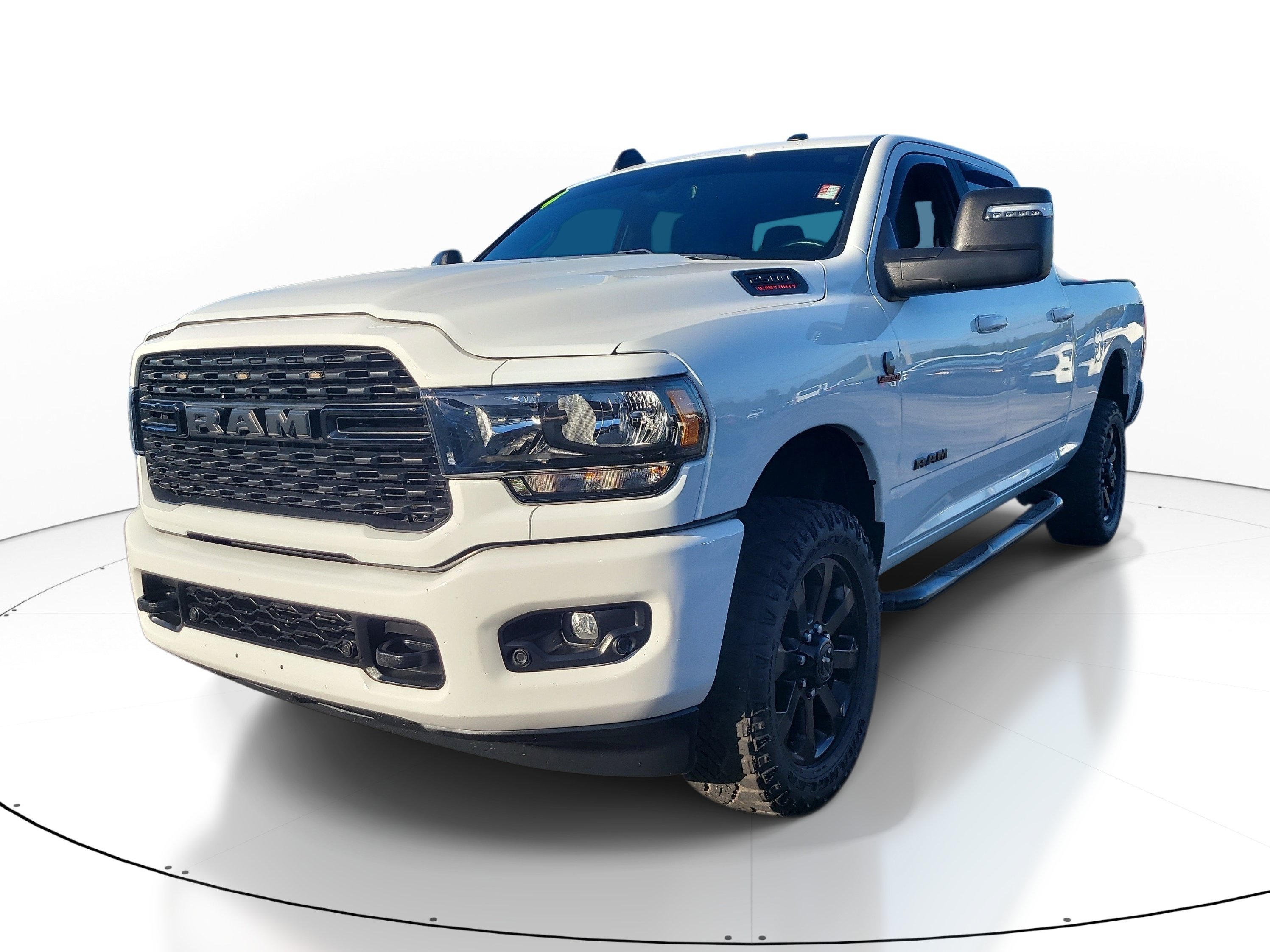 Used 2024 RAM 2500 Big Horn w/ Night Edition AWD/4WD image 3