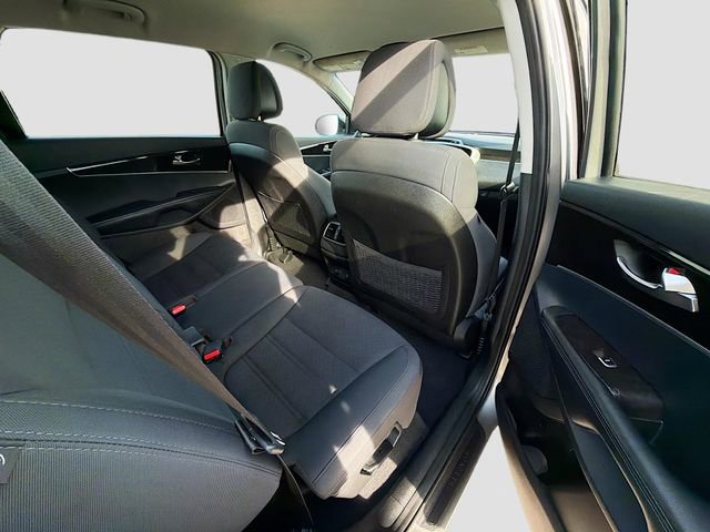 Used 2016 Kia Sorento LX image 25