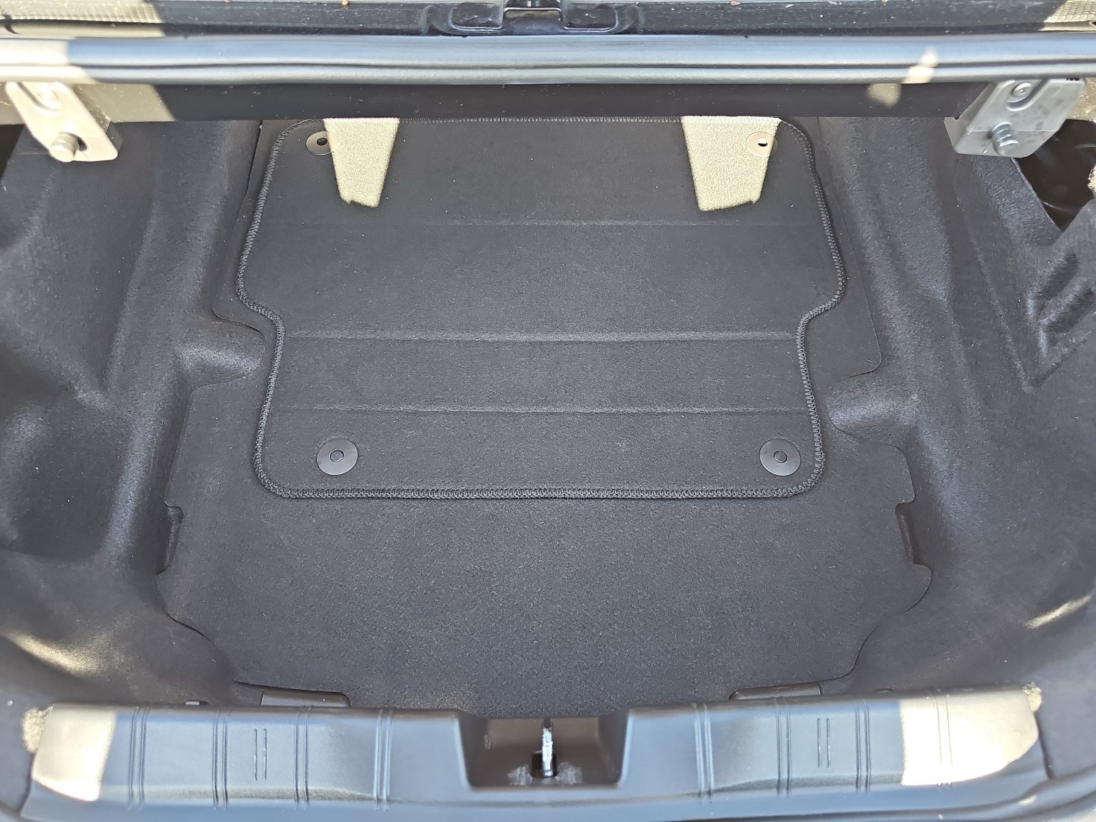 Used 2023 Chevrolet Camaro SS RWD image 13