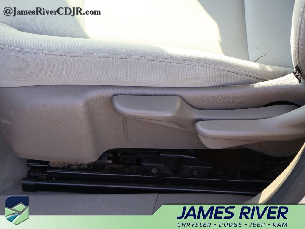 Used 2017 Chevrolet Malibu LS FWD image 23