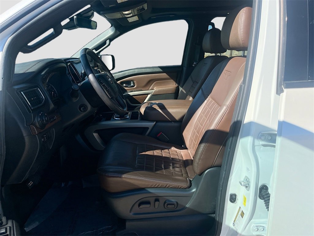 Used 2024 Nissan Titan Platinum Reserve w/ Moonroof Package image 22