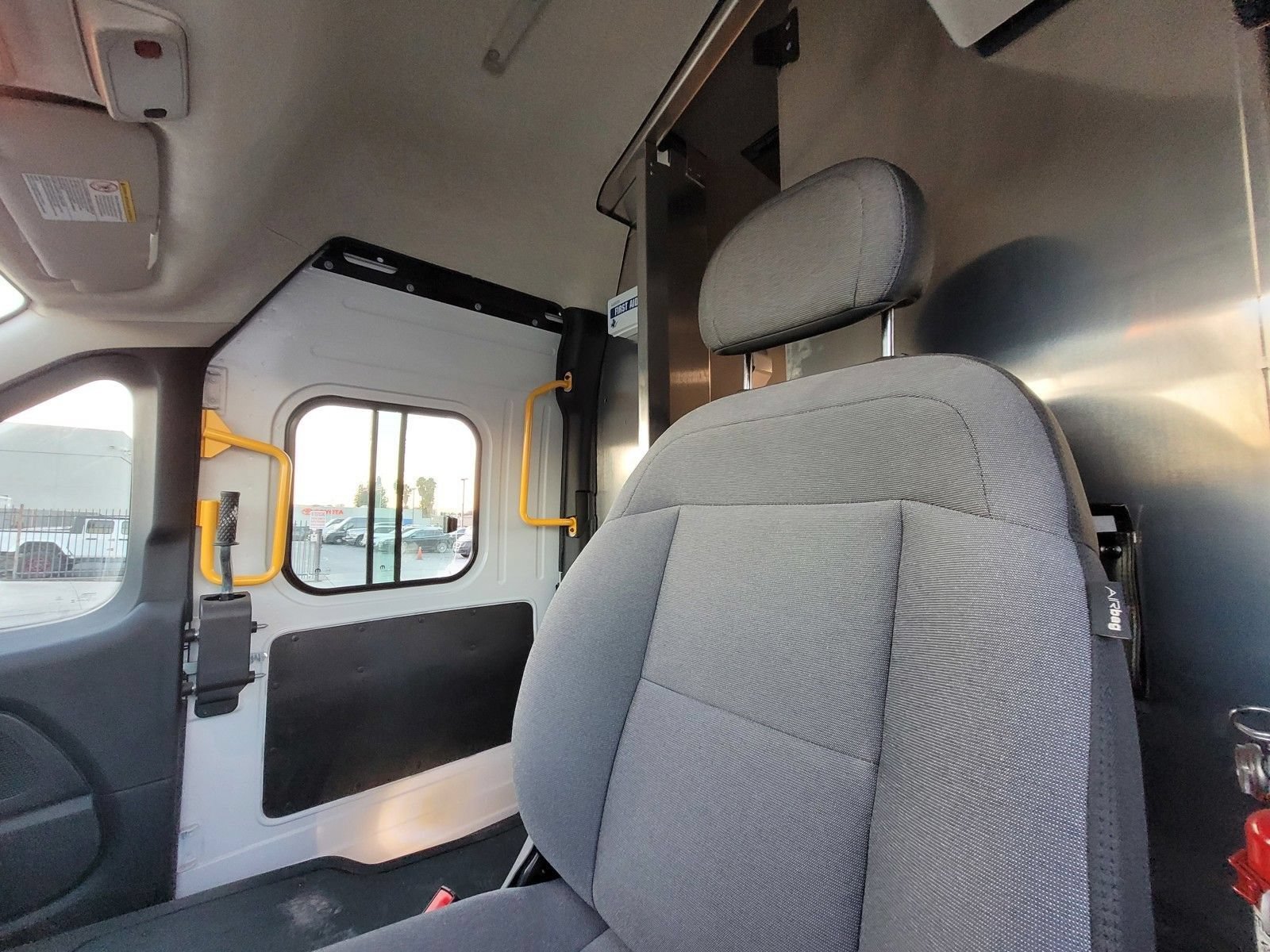 New 2024 RAM ProMaster 3500 w/ Delivery Van Package FWD image 26