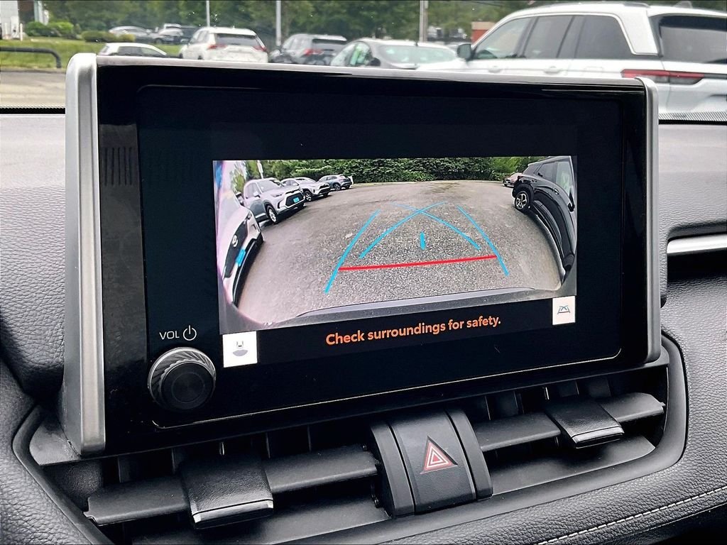 Used 2025 Toyota RAV4 XLE AWD/4WD image 19