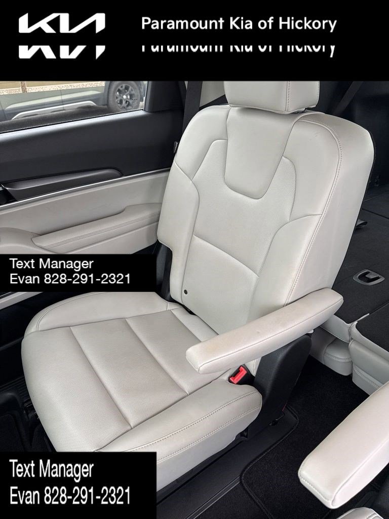 Used 2023 Kia Telluride S image 17