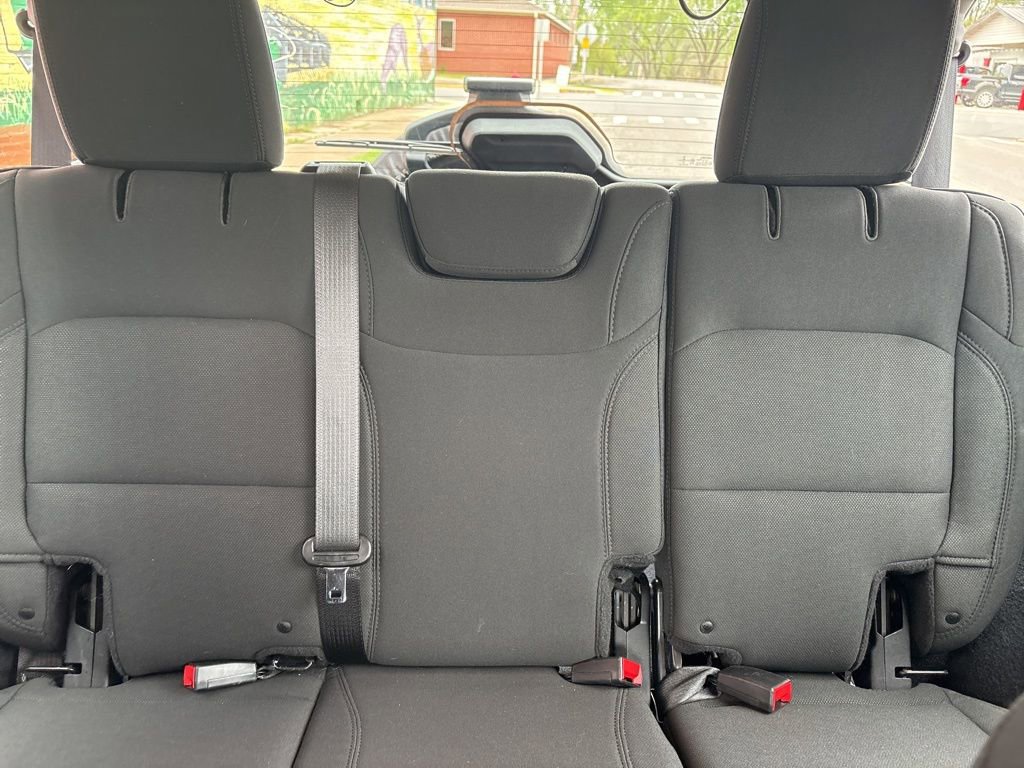 Used 2018 Jeep Wrangler Unlimited Sport AWD/4WD image 19