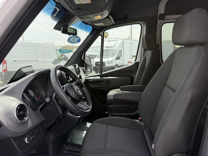 Used 2026 Mercedes-Benz Sprinter 2500 image 12