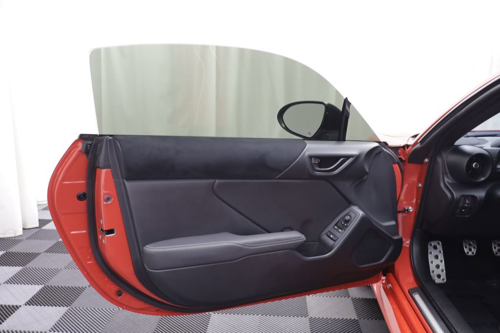 Used 2025 Toyota GR86 Premium w/ Performance Package RWD image 5