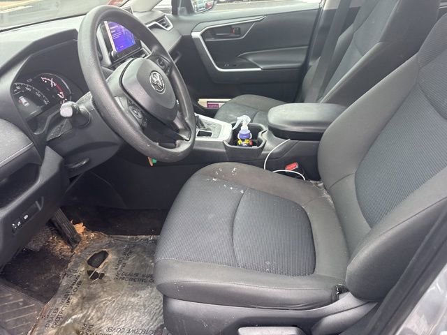 Used 2023 Toyota RAV4 LE image 3