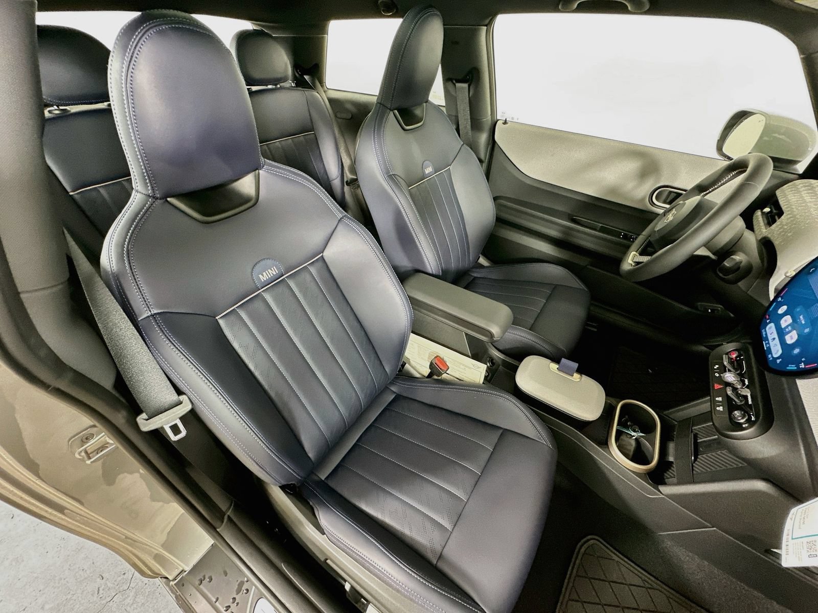 New 2026 MINI Cooper 2-Door Hardtop FWD image 39