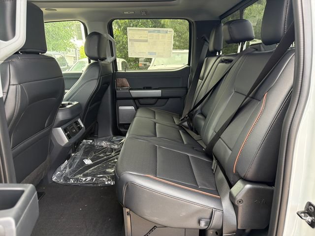 New 2026 Ford F250 Lariat w/ Black Appearance Package AWD/4WD image 13