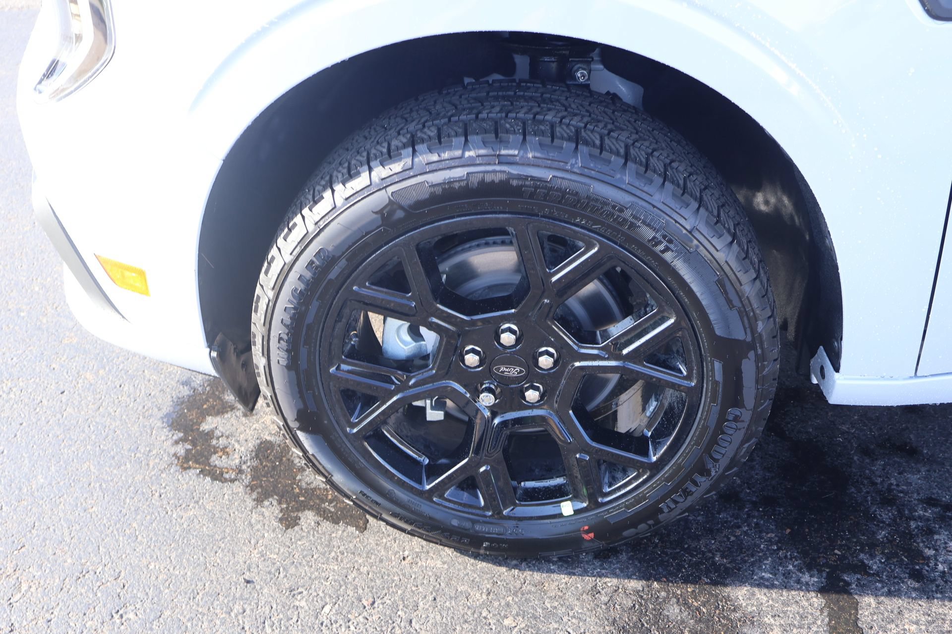 New 2026 Ford Maverick Lobo AWD/4WD image 16