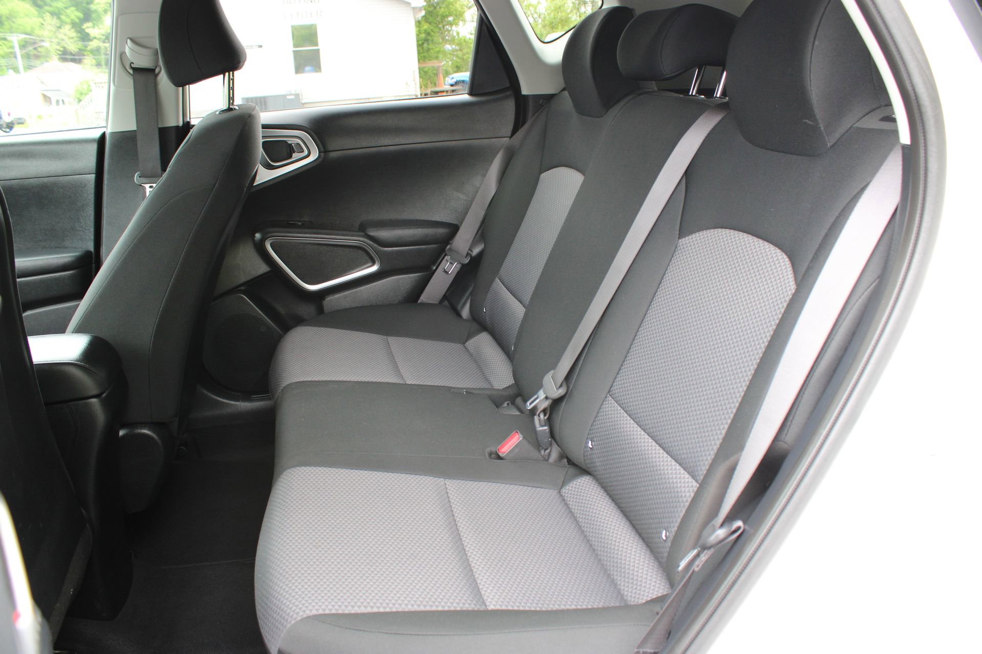 Used 2025 Kia Soul LX FWD image 18
