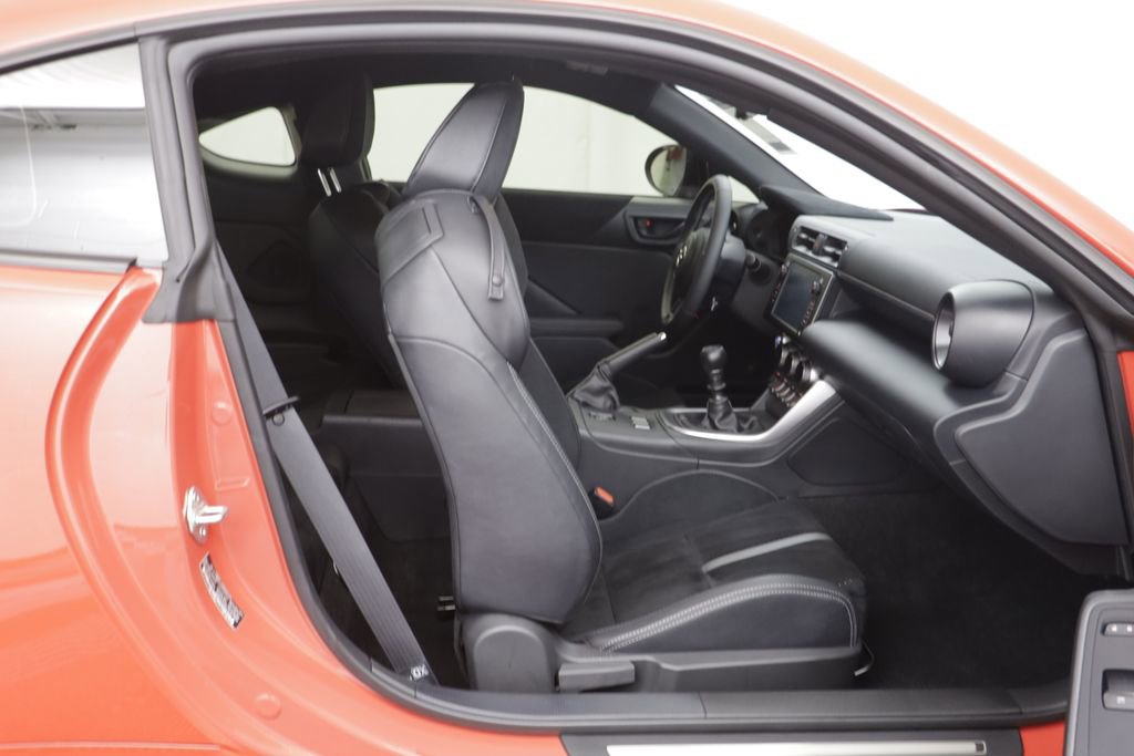 Used 2025 Toyota GR86 Premium w/ Performance Package RWD image 19