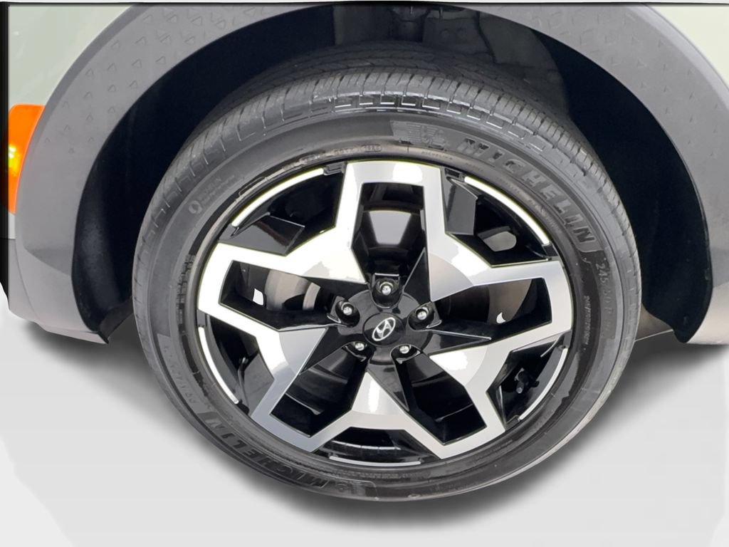 Used 2024 Hyundai Santa Cruz Limited AWD/4WD image 17