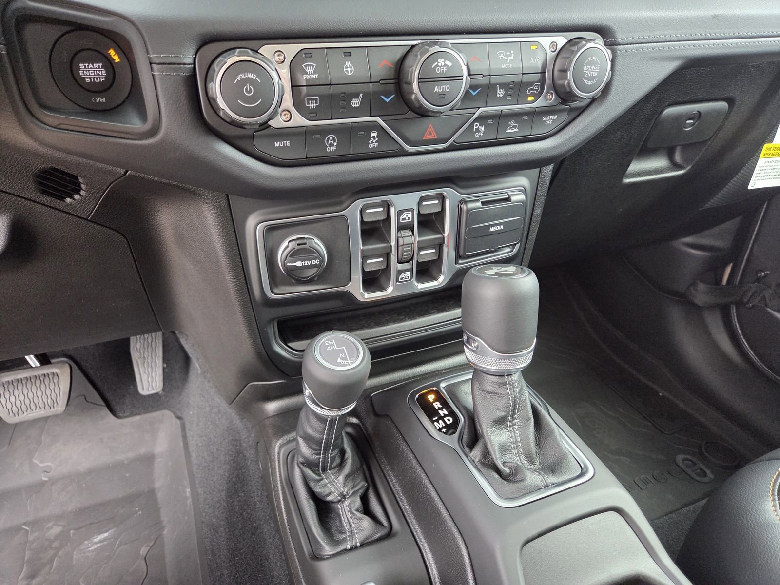 New 2026 Jeep Wrangler Unlimited Sahara AWD/4WD image 13