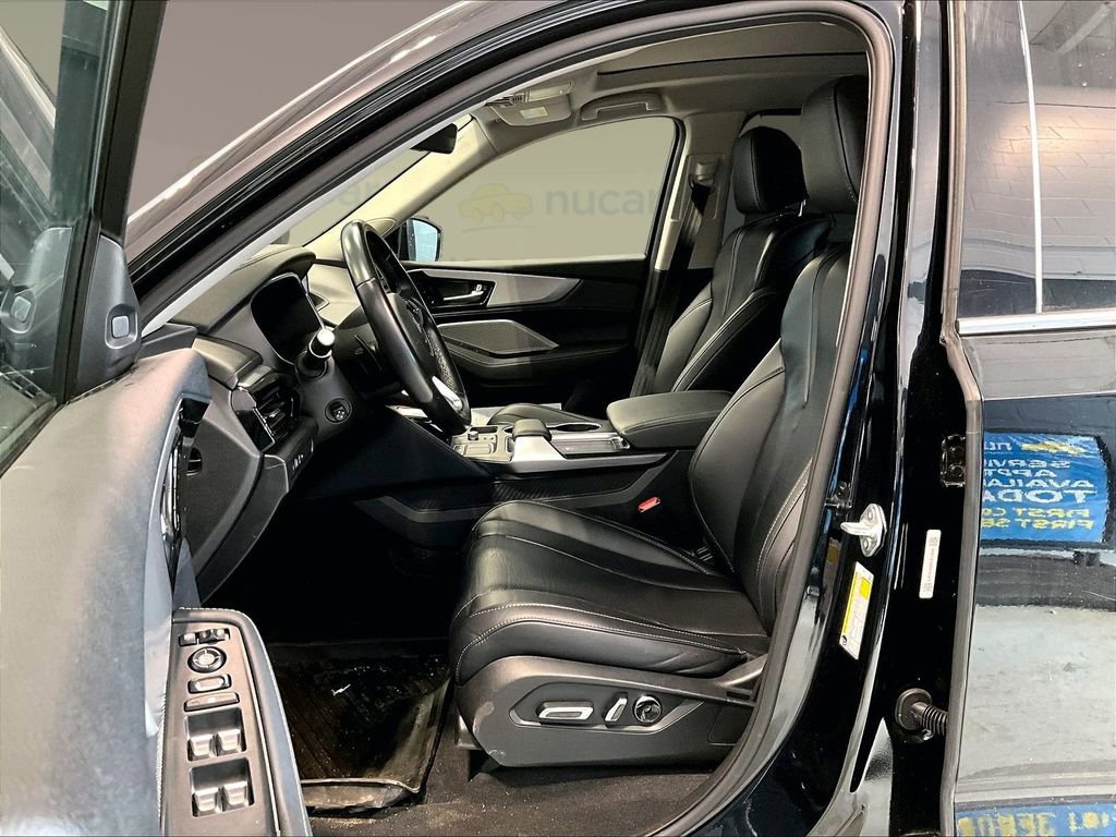 Used 2023 Acura MDX SH-AWD w/ Technology Package image 11