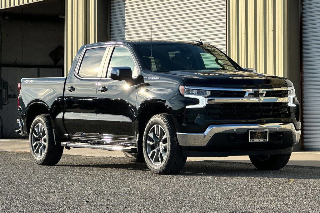 New 2026 Chevrolet Silverado 1500 LT w/ Safety Package image 9