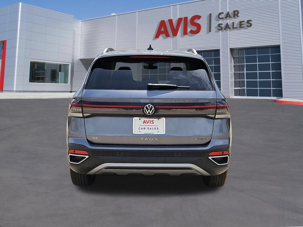 Used 2025 Volkswagen Taos SE AWD/4WD image 7