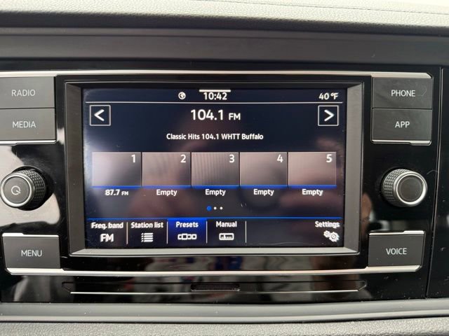 Used 2024 Volkswagen Jetta SE image 15