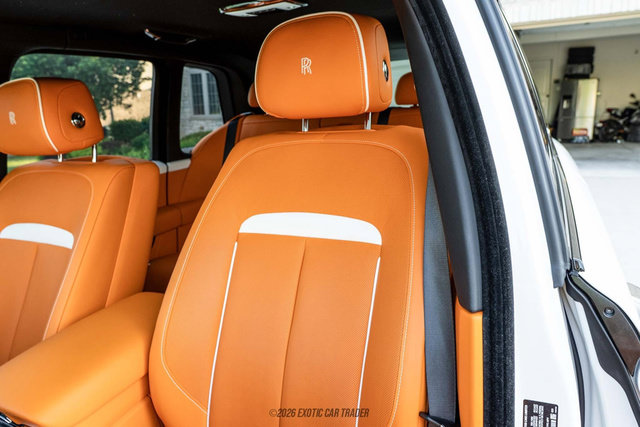 Used 2023 Rolls-Royce Cullinan Black Badge AWD/4WD image 46