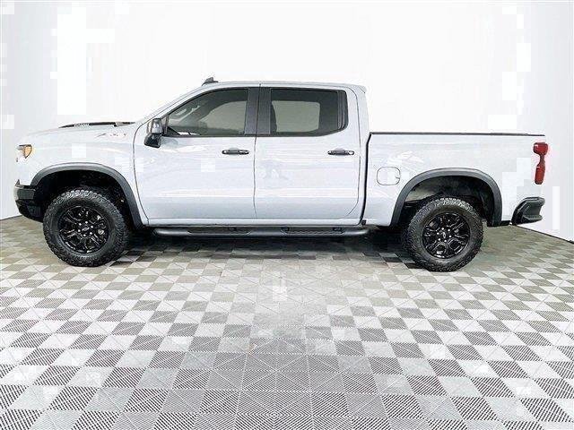 Used 2025 Chevrolet Silverado 1500 ZR2 w/ Technology Package AWD/4WD image 4