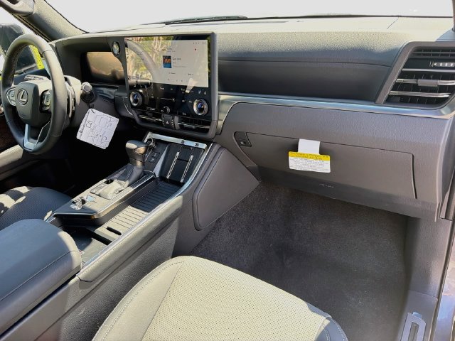 New 2026 Lexus GX 550 w/ Cold Area Package AWD/4WD image 14