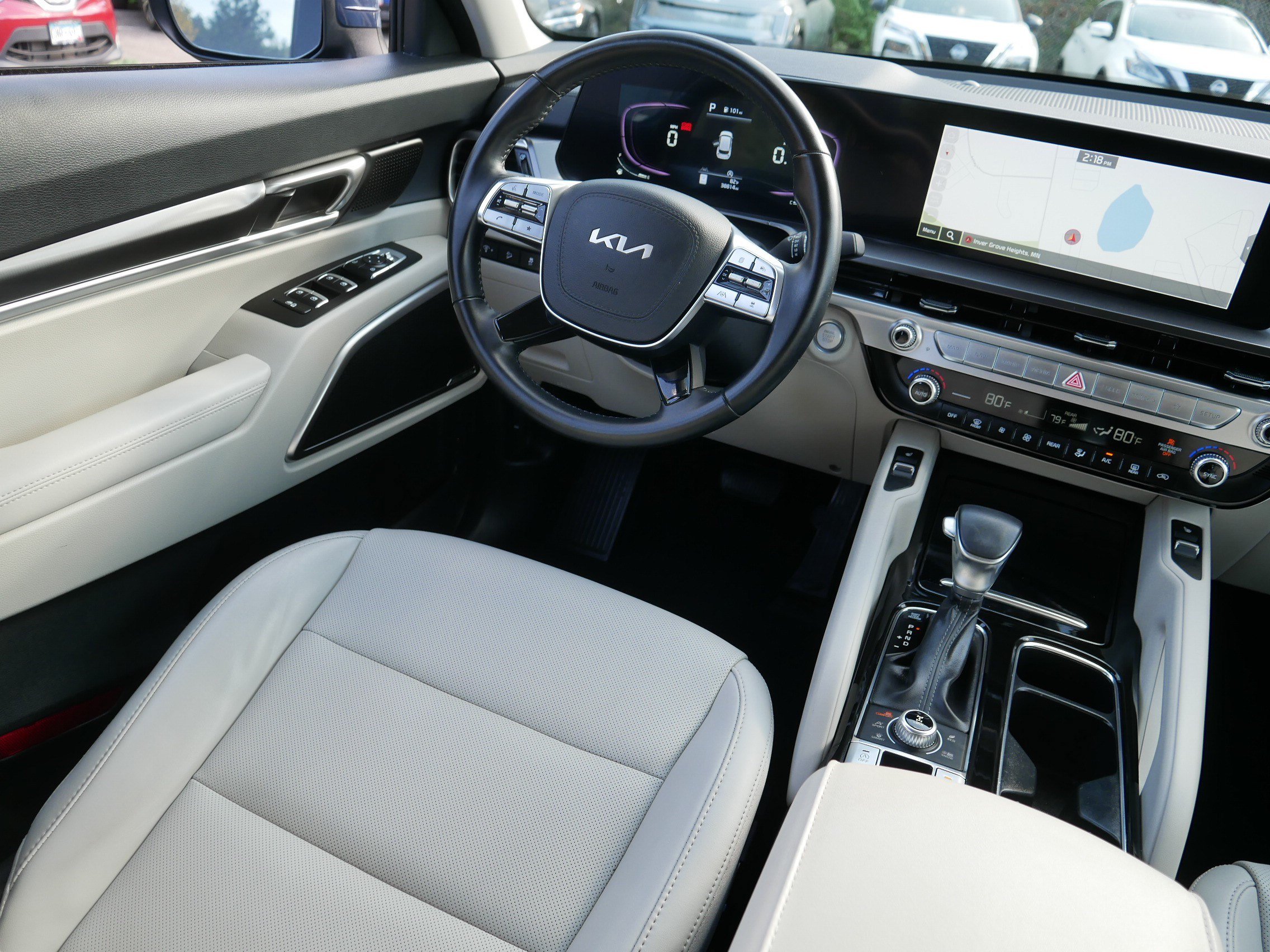 Certified 2024 Kia Telluride S w/ S Sunroof Package AWD/4WD image 9
