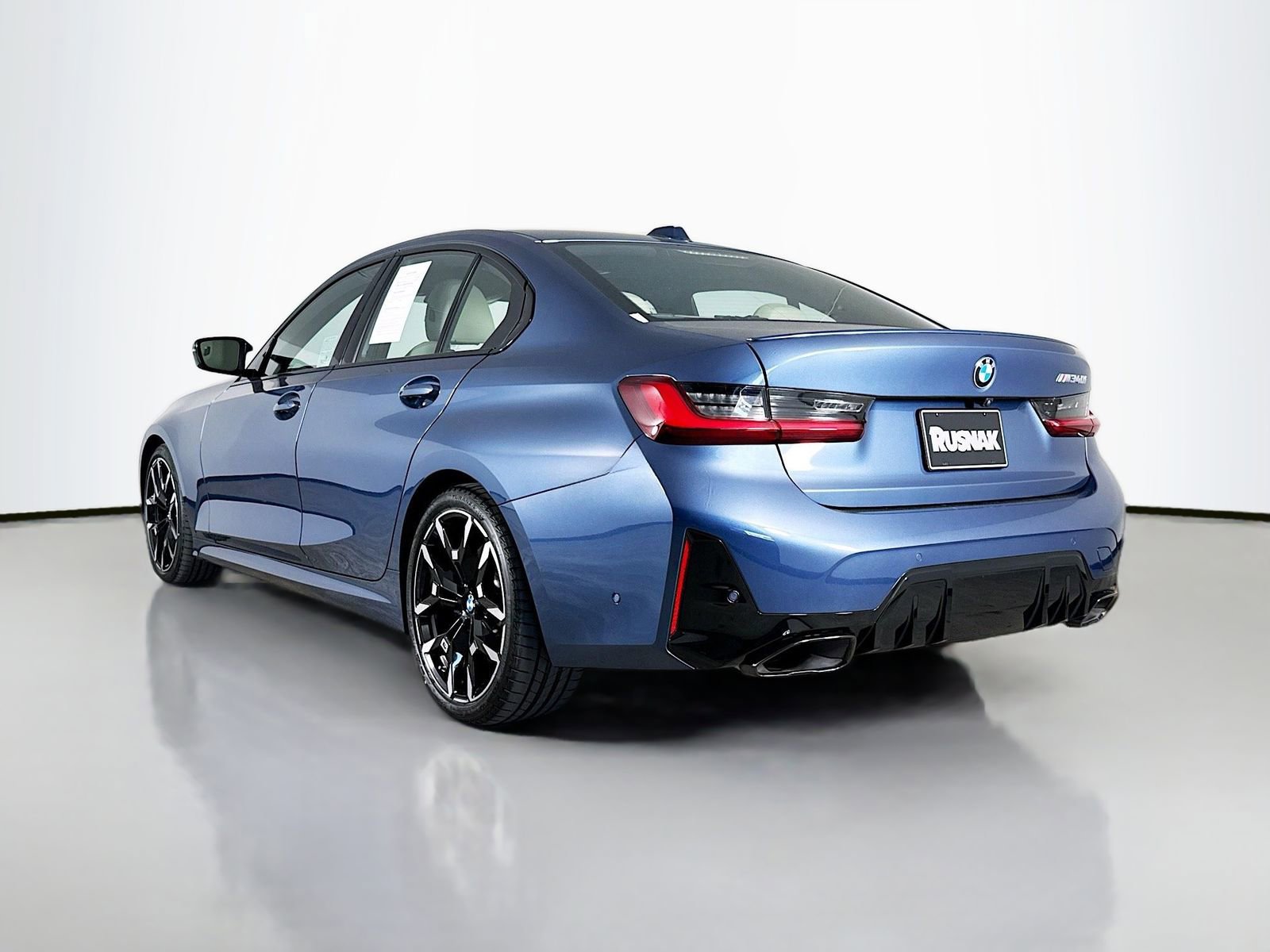 Used 2025 BMW M340i w/ Premium Package image 5