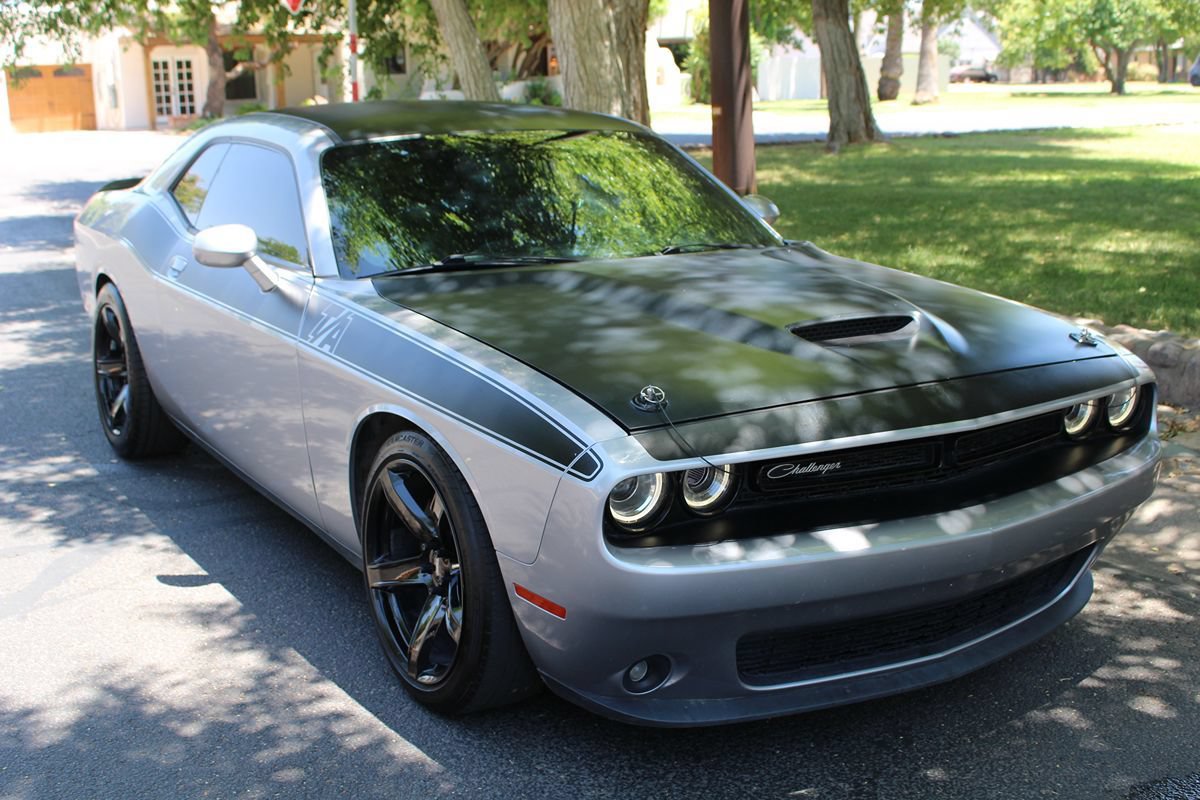 Used 2018 Dodge Challenger R/T w/ Quick Order Package 22P T/A RWD image 34