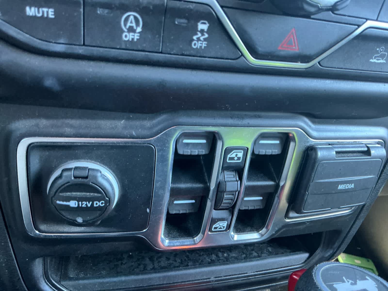 Used 2021 Jeep Wrangler Unlimited Sport AWD/4WD image 18