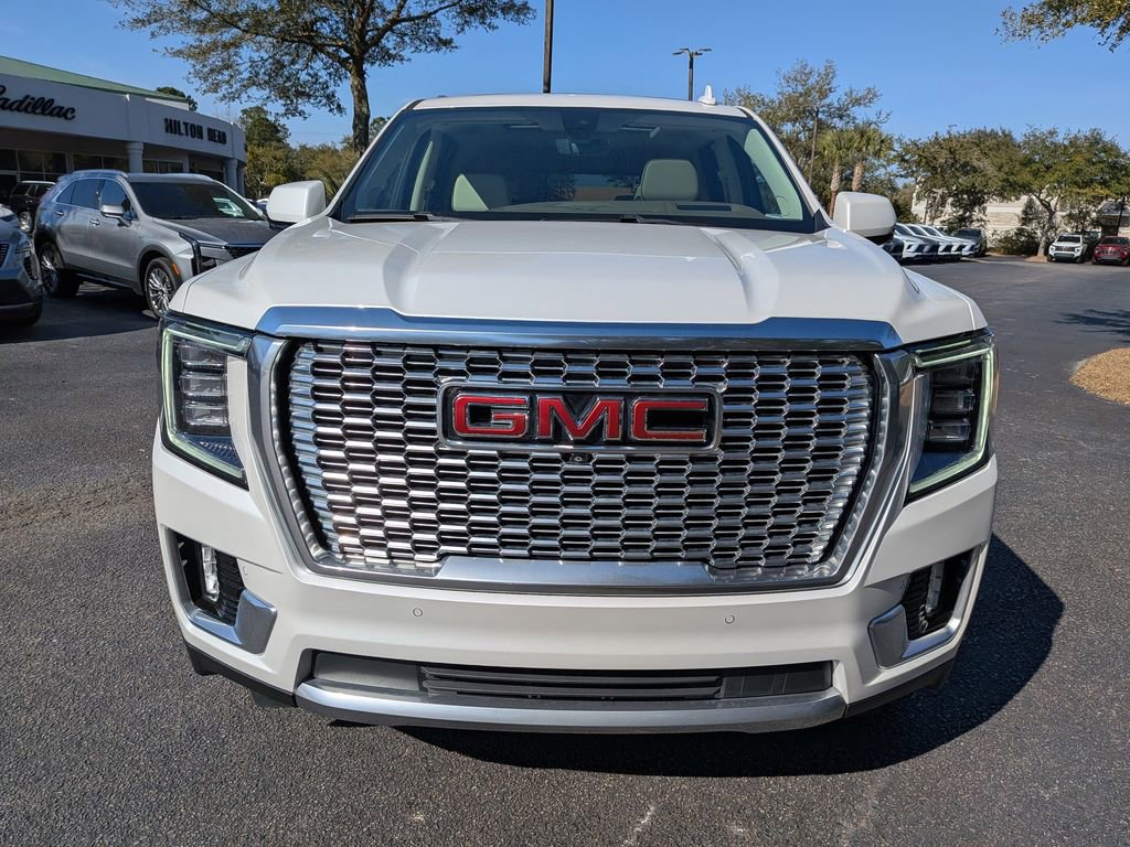 Used 2021 GMC Yukon Denali w/ Denali Premium Package image 9