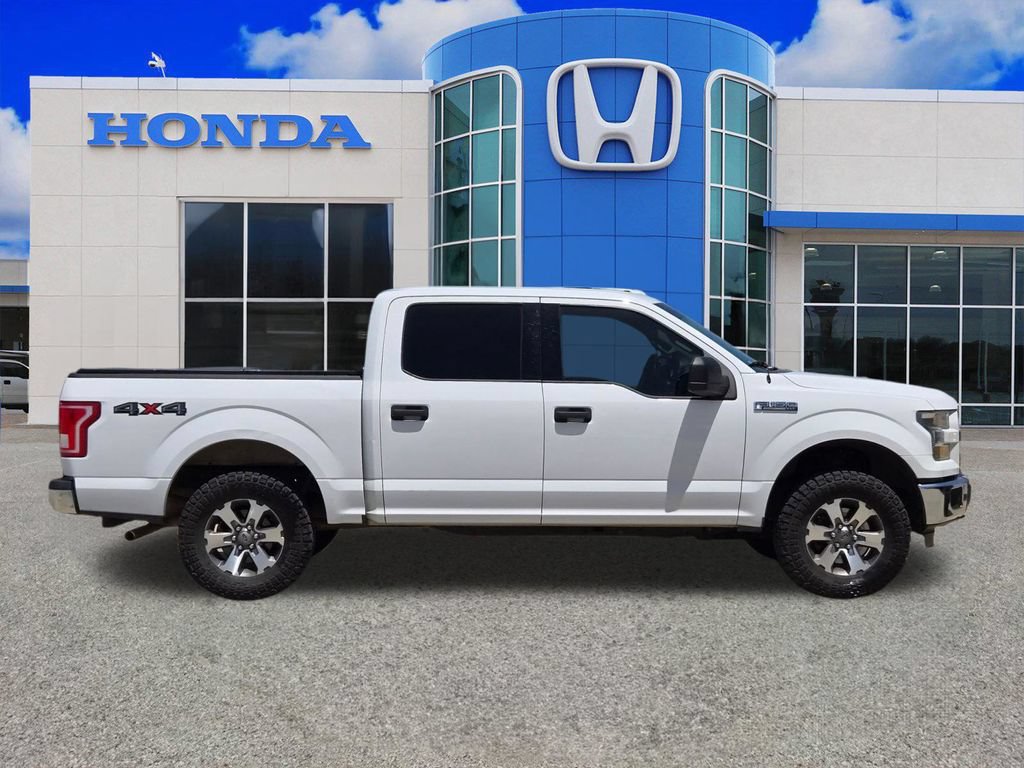 Used 2015 Ford F150 XLT AWD/4WD image 2