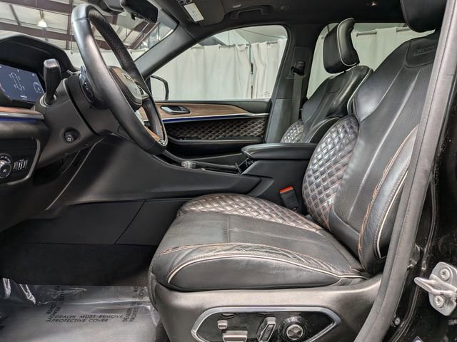 Used 2023 Jeep Grand Cherokee L Summit w/ Advanced Protech Group IV image 10