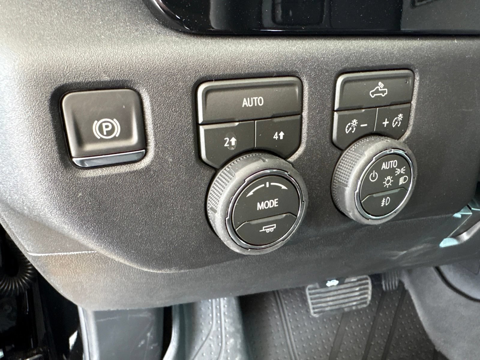 New 2026 Chevrolet Silverado 1500 RST w/ RST Select Package AWD/4WD image 12