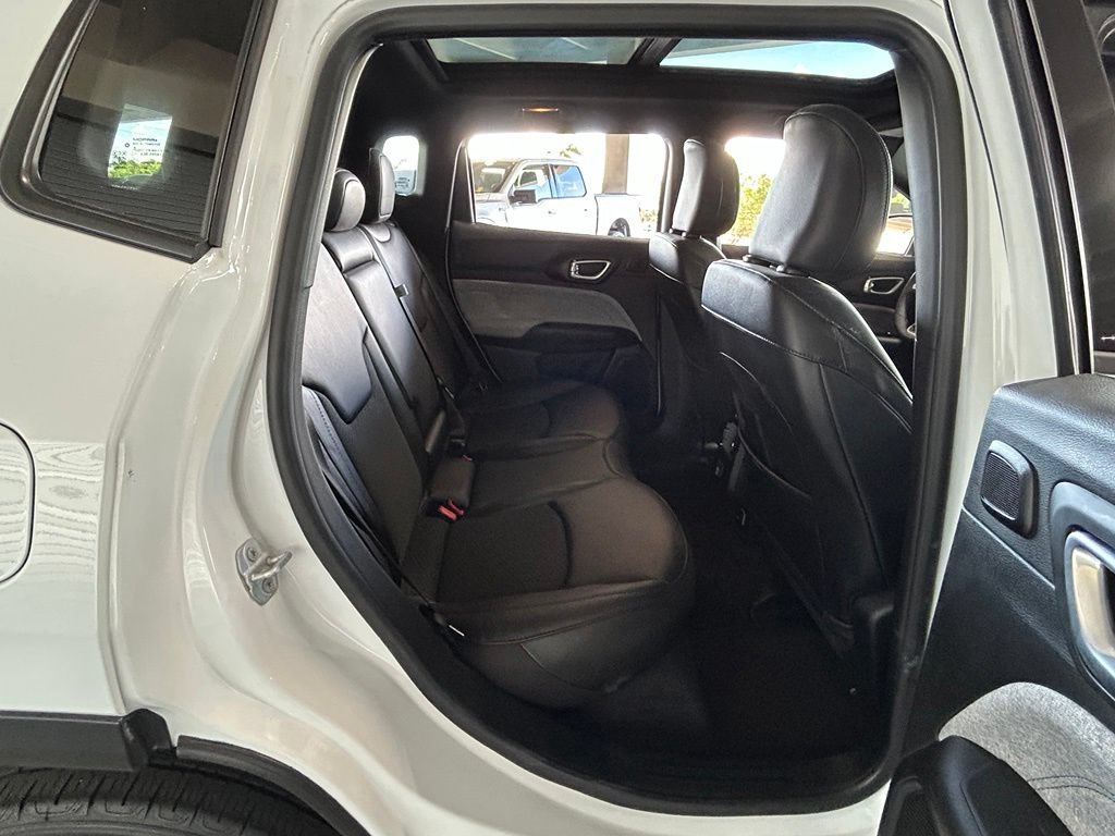Used 2023 Jeep Compass Latitude w/ Sun and Sound Group AWD/4WD image 37