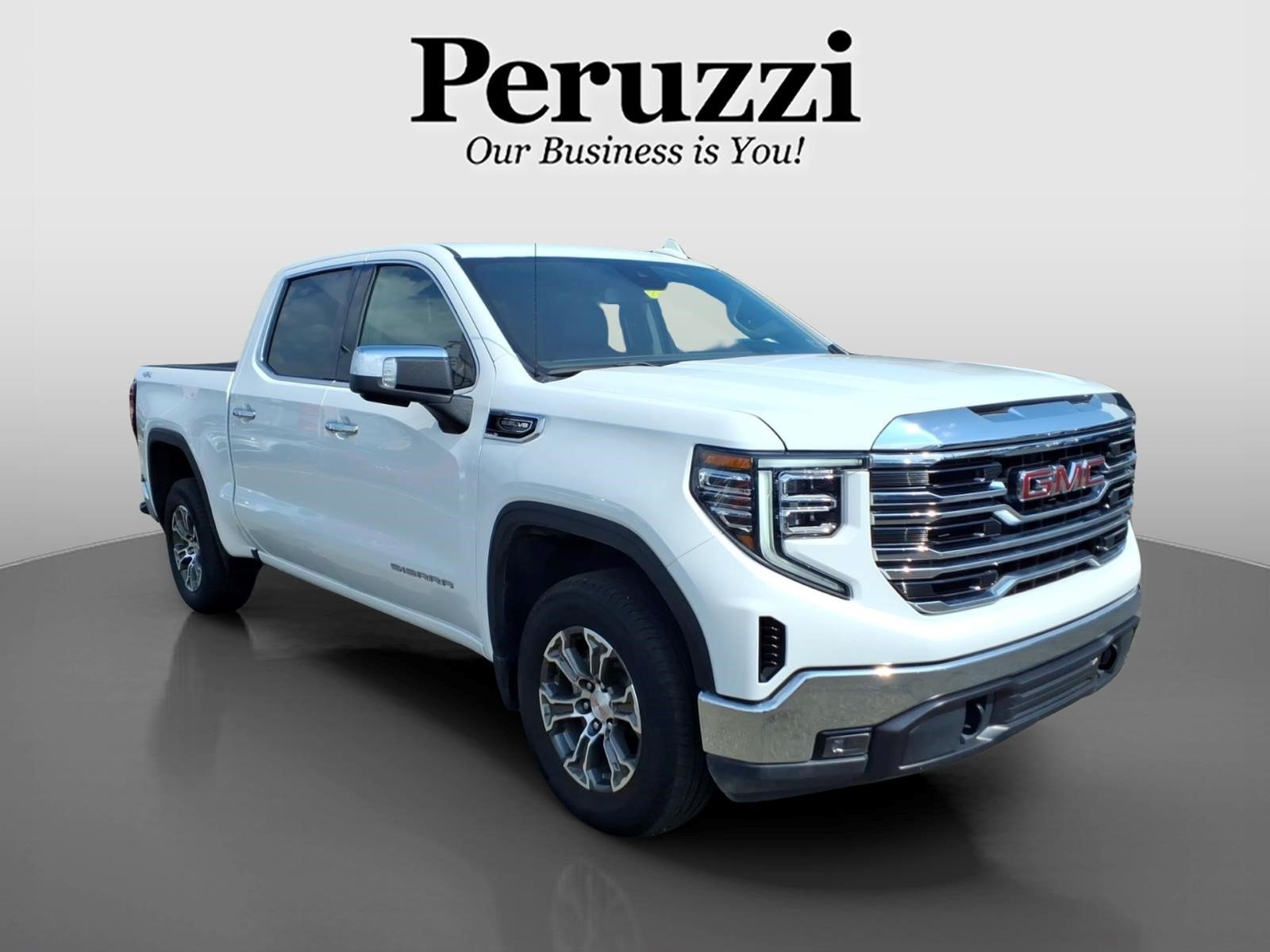 Used 2025 GMC Sierra 1500 SLT AWD/4WD image 1