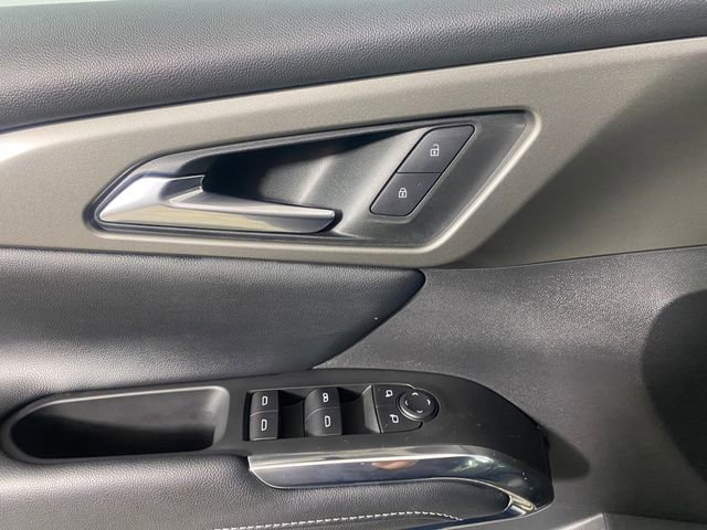 Certified 2025 Chevrolet Traverse LT image 13