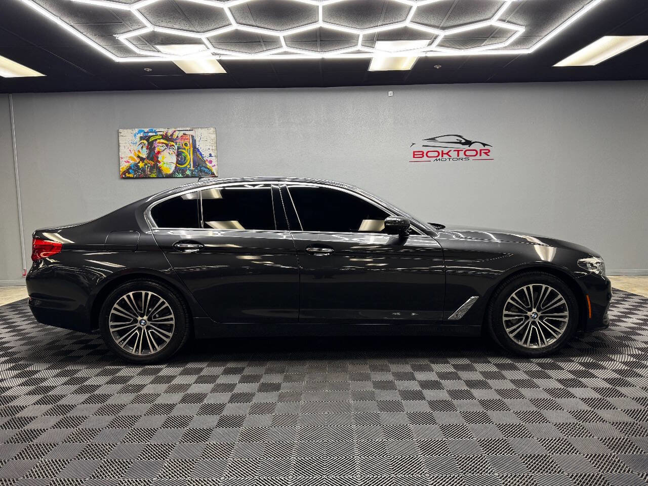 Used 2018 BMW 530i image 14