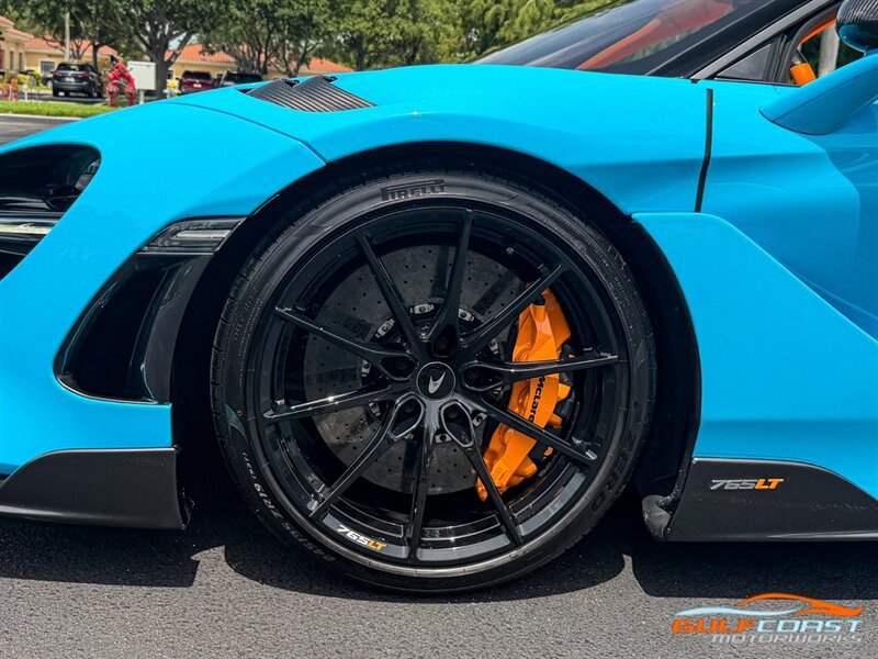 Used 2022 McLaren 765LT RWD image 44