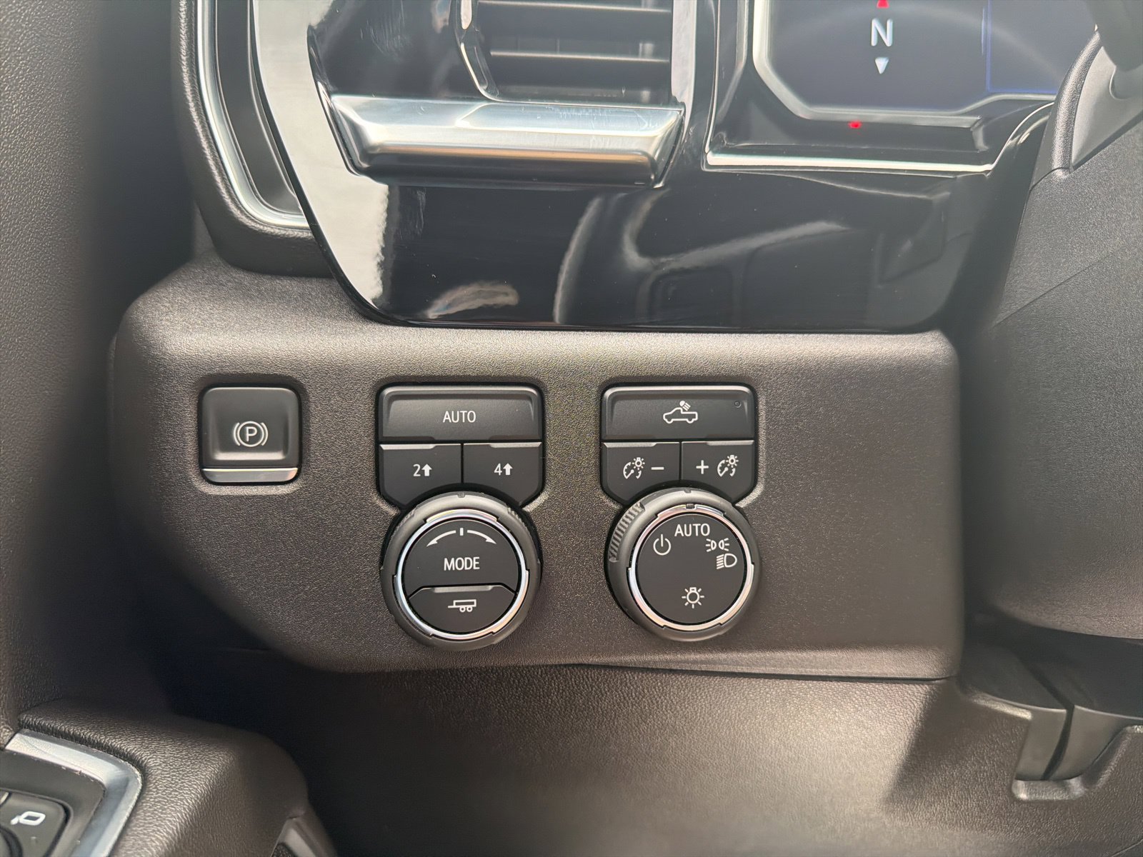 Used 2022 Chevrolet Silverado 1500 LT w/ LPO, Dark Essentials Package AWD/4WD image 14