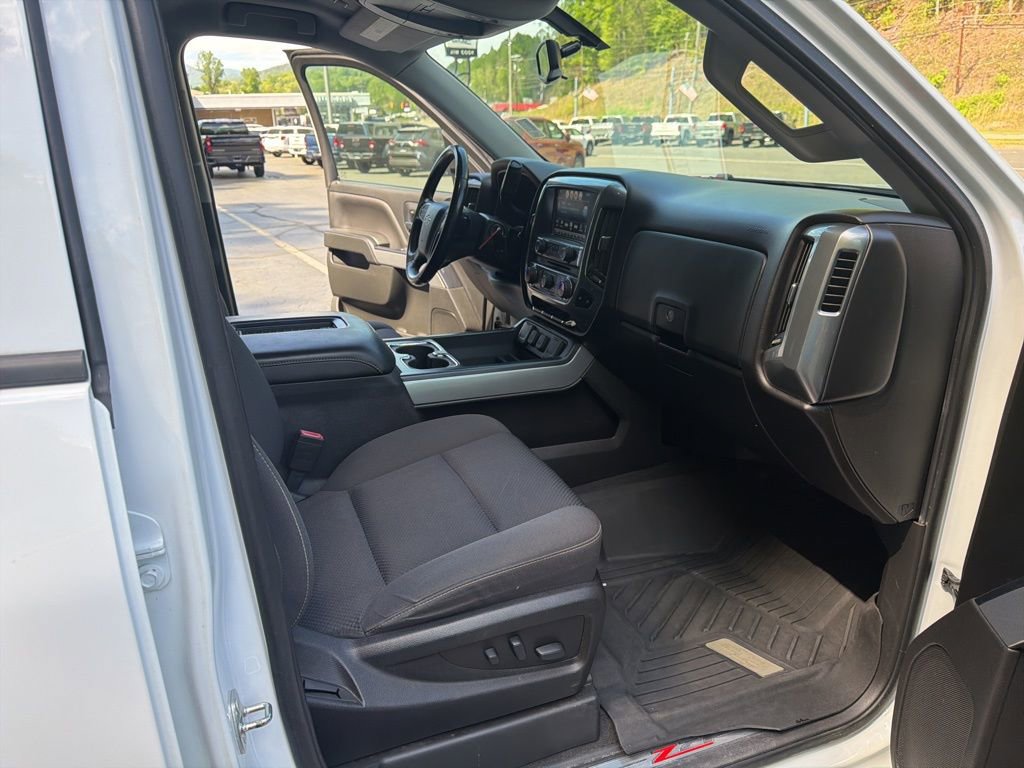 Certified 2018 Chevrolet Silverado 1500 LT w/ All Star Edition AWD/4WD image 17