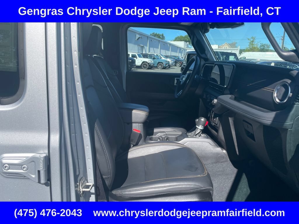 Certified 2024 Jeep Wrangler Unlimited Sahara w/ Technology Group AWD/4WD image 21